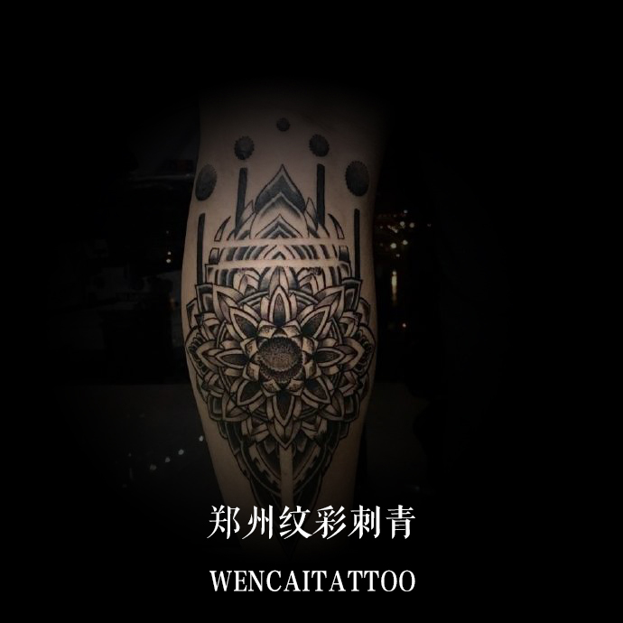 郑州的陆先生小腿点刺纹身